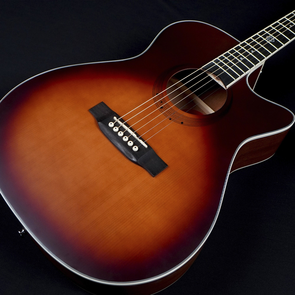 Strydom ST540C Acoustic Guitar | Masterful Craftsmanship & Sonic Excellence